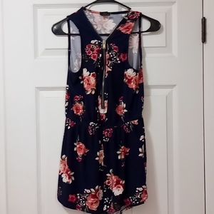 Rue21 Navy blue floral romper size medium